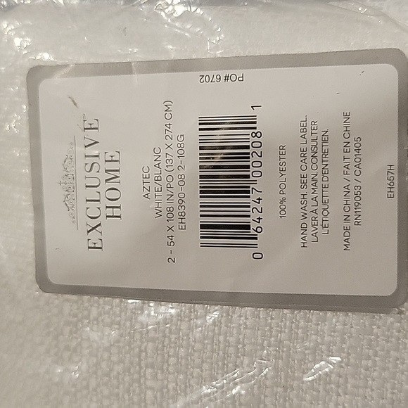 New Indoor/outdoor curtains. 2 panels 54x108 ea. Aztec white color - Picture 7 of 7